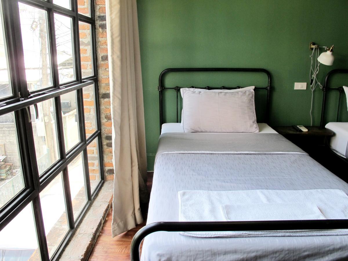 Bed and Breakfast J No.14 Бангкок Экстерьер фото