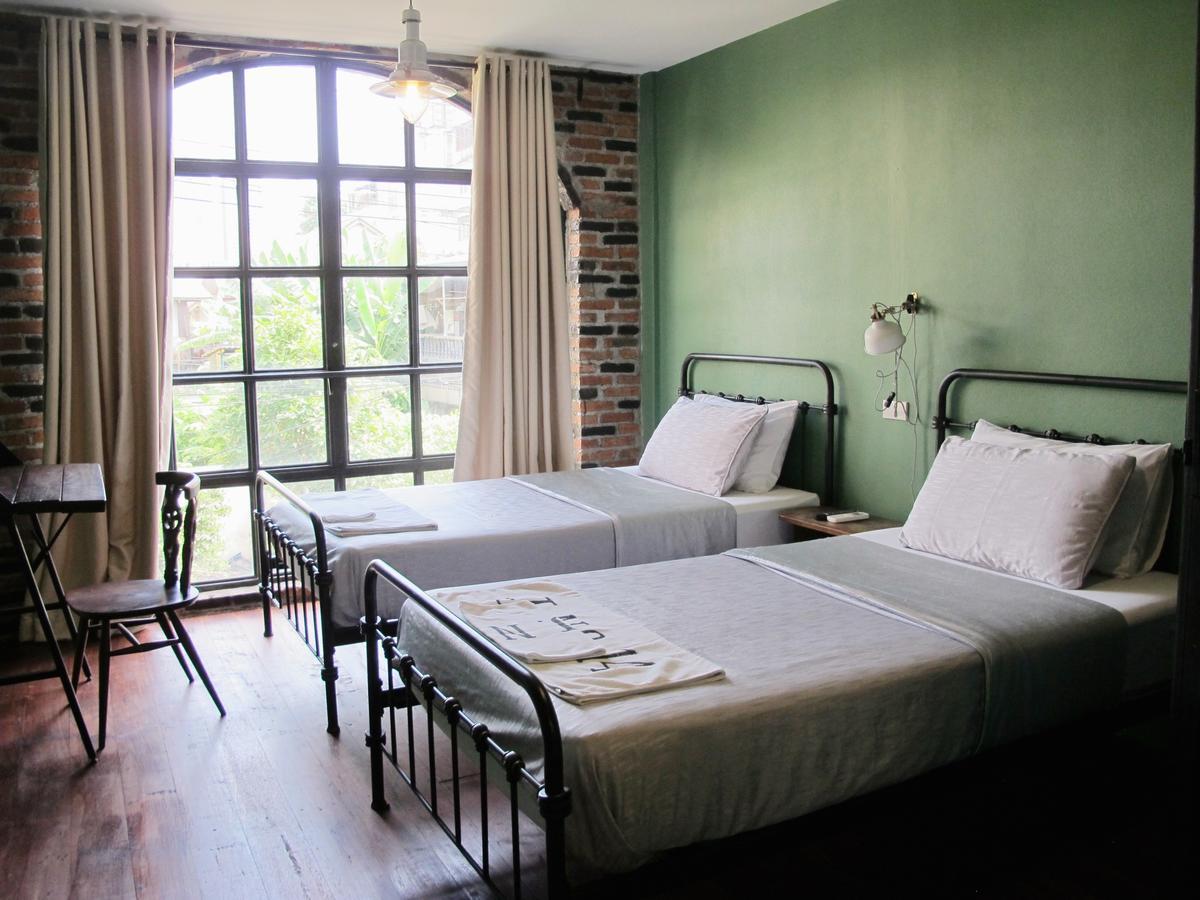 Bed and Breakfast J No.14 Бангкок Экстерьер фото